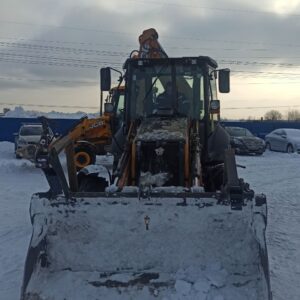 Экскаватор-погрузчик с вилами CASE